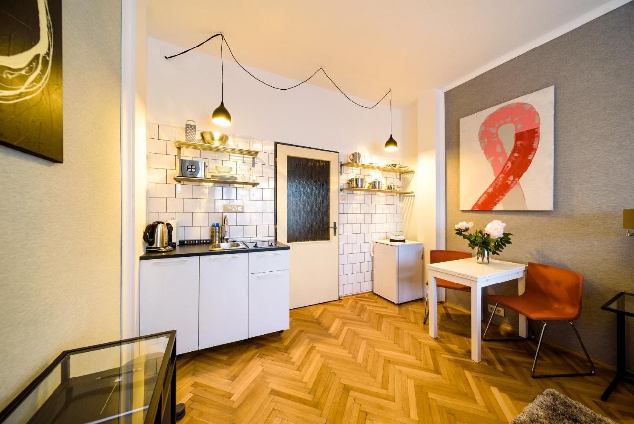 Michal&Michael'S Central Apartments Praga Exterior foto